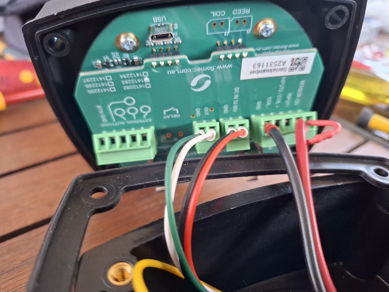 Flow meter pulse wiring reference